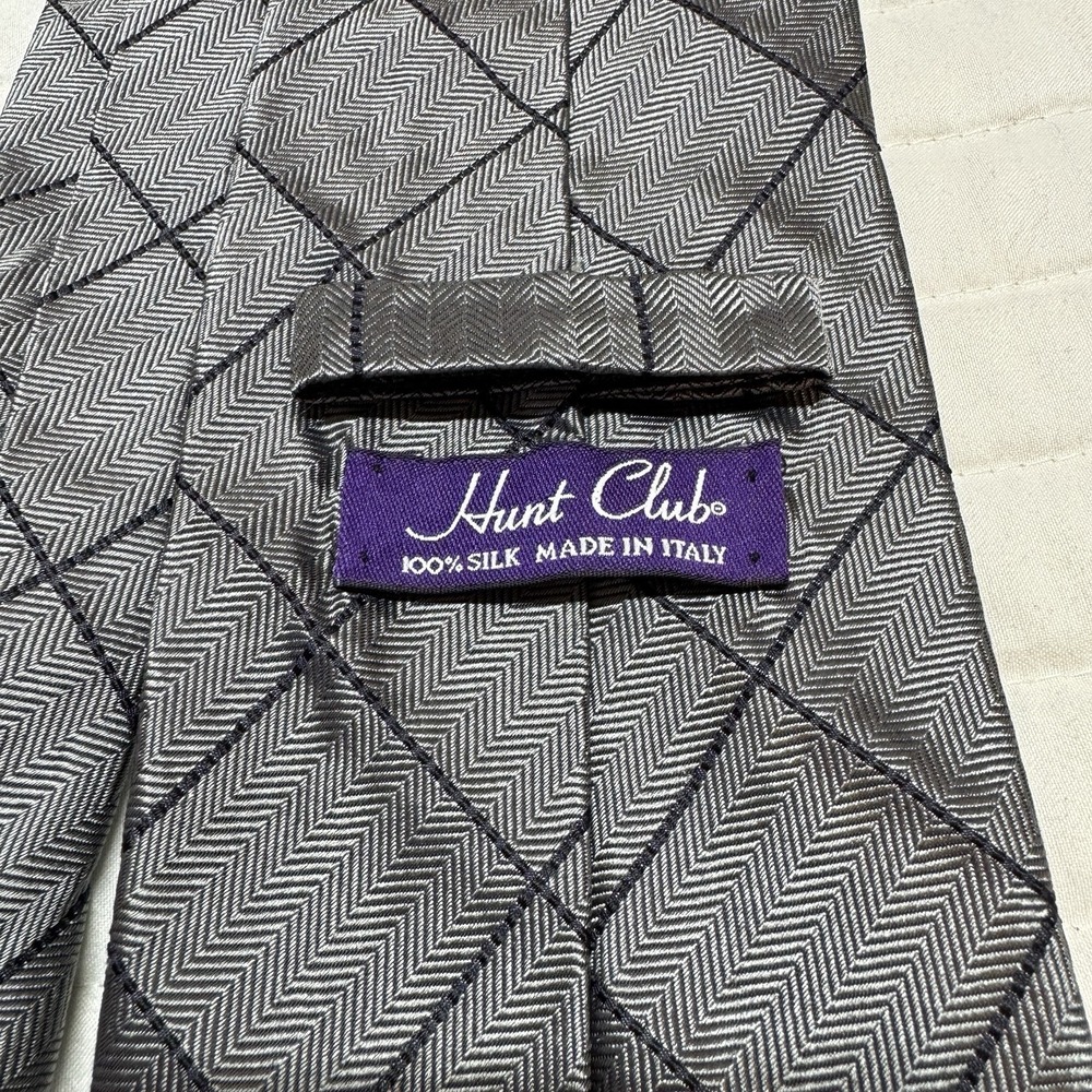 Hunt Club Men's Silver Diamond Pattern 100% Silk Neck Tie 4" - Picture 4 of 7